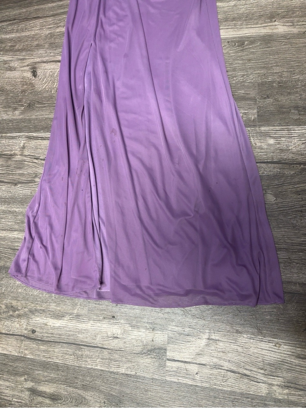 David’s Bridal Lavender One Shoulder Lace Bridesmaid Formal Gown Size 4 - Picture 9 of 10